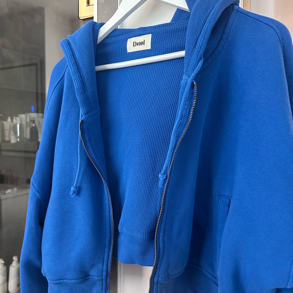 Elwood Babydoll Crop Zip-Up Hoodie